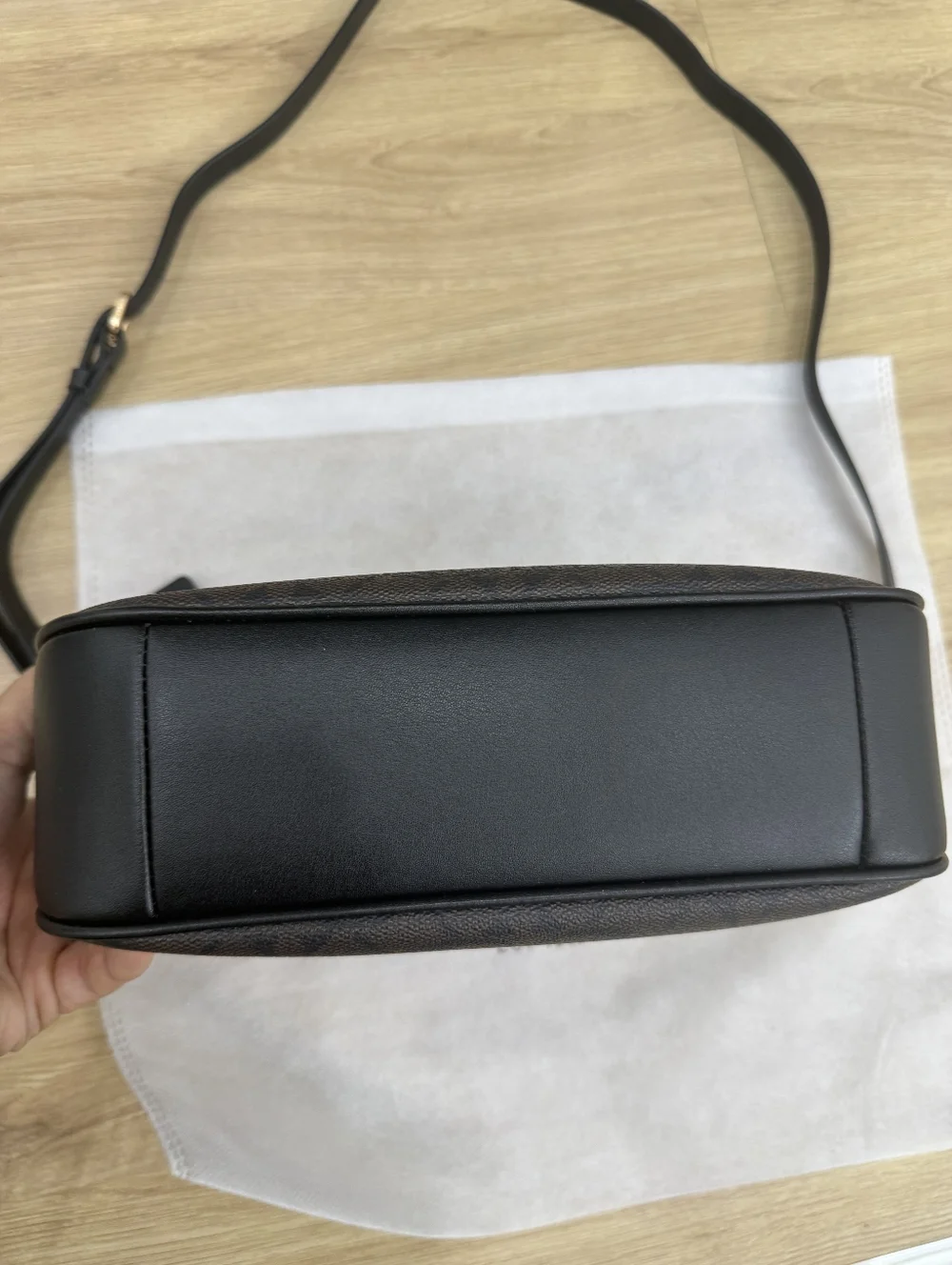 Coach Teri Shoulder Bag Black outlet - Picture 6 of 9